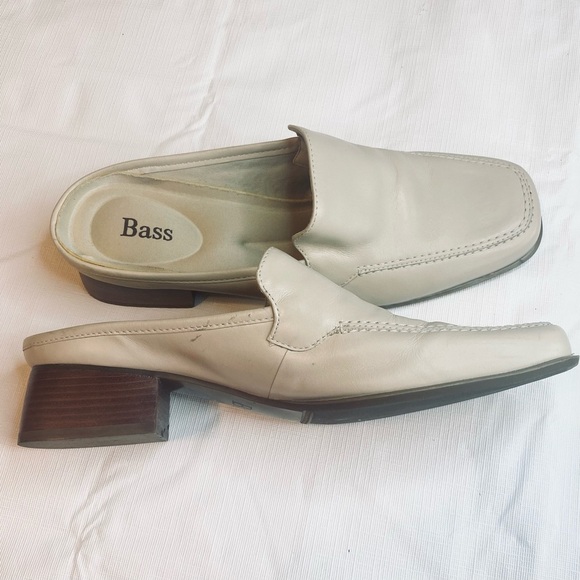 Bass Women's Cream Mules - Picture 2 of 8